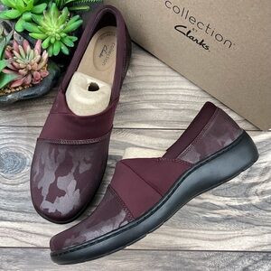 NIB Clarks Cora Heather Slip On Comfort Loafer Shoes Flats Burgundy 9M 40